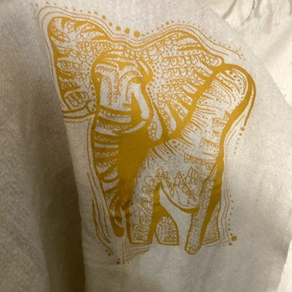 🌈 Fringed cotton scarf with elephant silk screen silk cotton blend